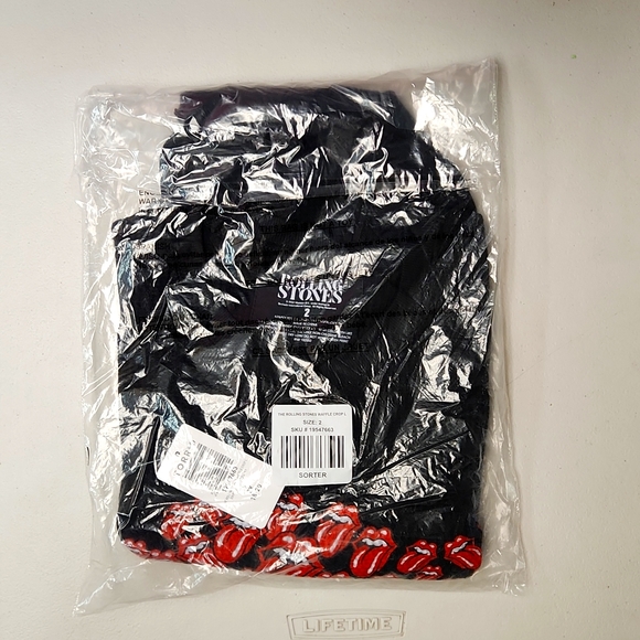❤️NWT VINTAGE TORRID TEE - ROLLING STONES JAGGER - WAFFLE - CROP SHIRT PLUS SIZE - Picture 12 of 16